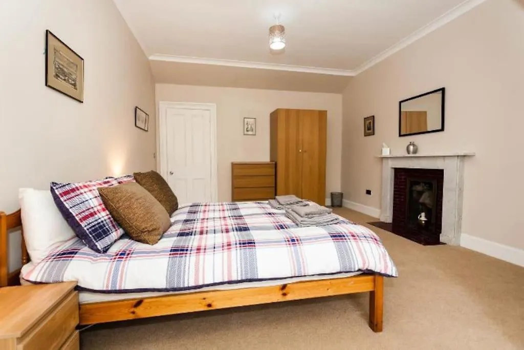 Apartment Entire, Central & Fully- Equipped Flat, West End Edinburgh United Kingdom